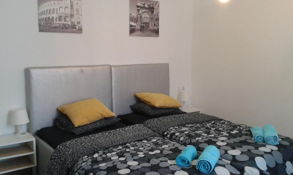 Hostel Ljiljana Pula Luaran gambar