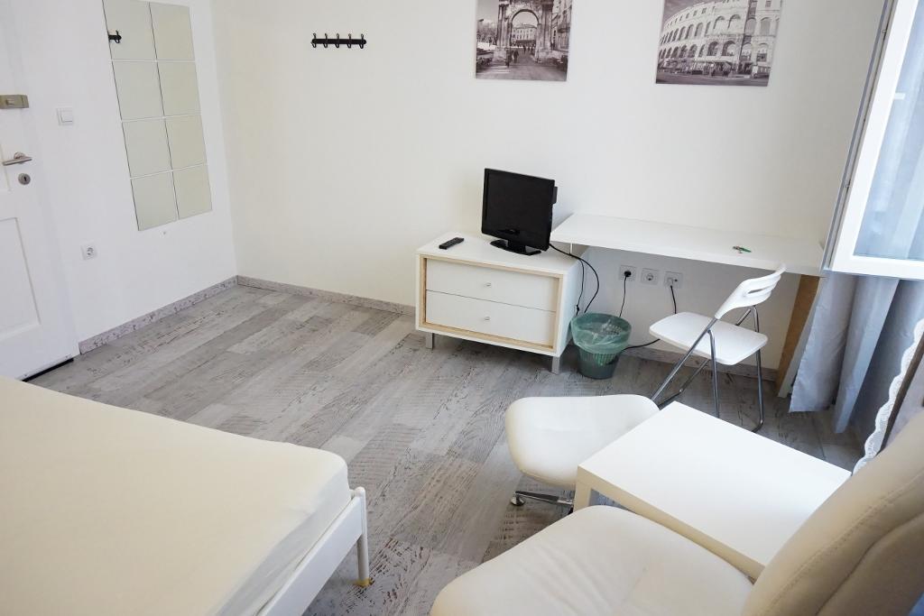 Hostel Ljiljana Pula Luaran gambar
